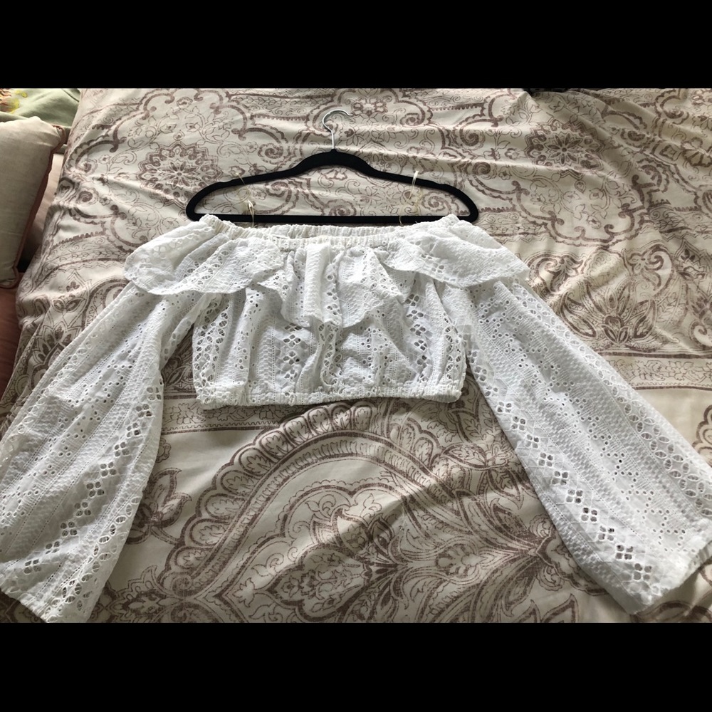 Vestique “Eyelet-On-The-Prize” Cotton Crop